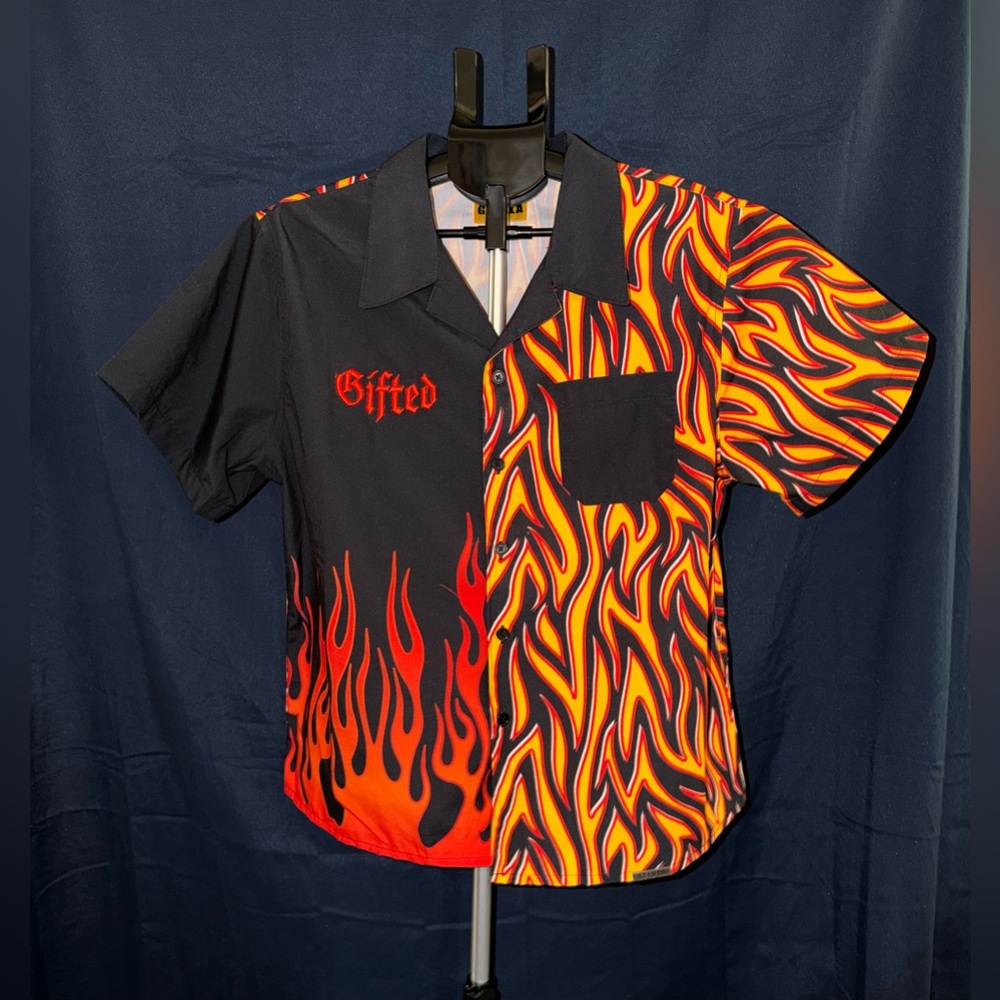 GFTD LA Flame Button-Up Shirt Black Red Yellow Size Small